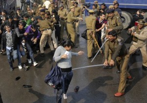 2012-12-22T111403Z_1655301374_GM1E8CM1HDB01_RTRMADP_3_INDIA-PROTESTS